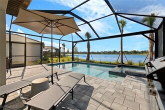 2147 Yellowfin Cir in Naples, FL - Building Photo - Building Photo