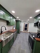 189 E 2nd St, Unit 201 in Corning, NY - Foto de edificio - Building Photo