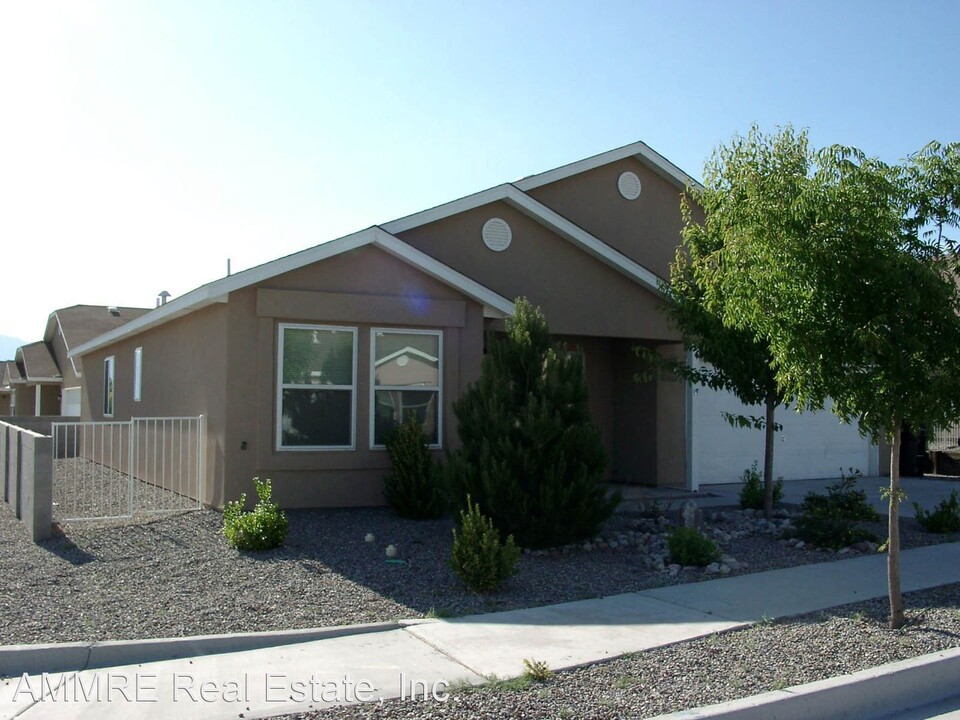 10904 Bandelier Dr NW Photo