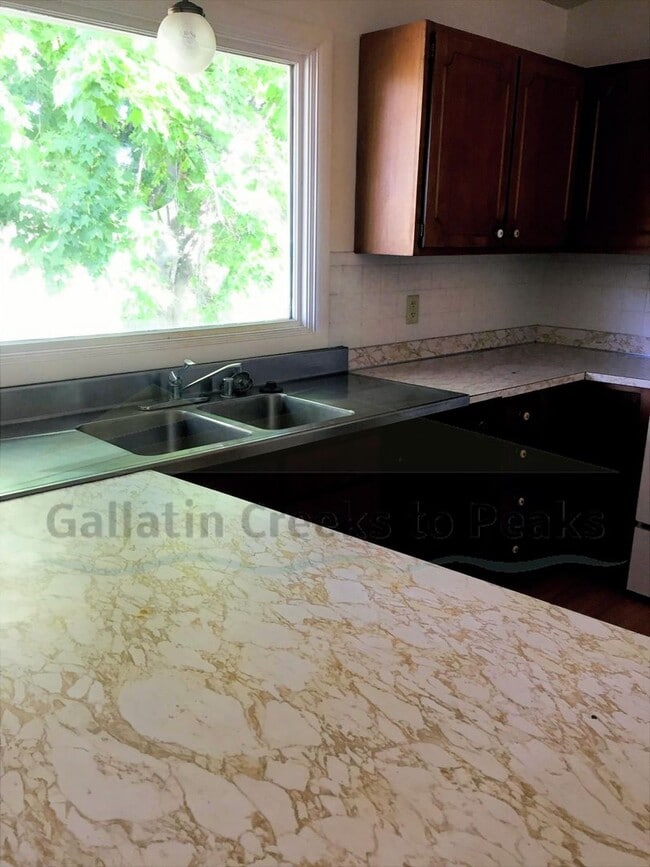 property at 304 S 13th Ave