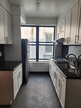 13259 Maple Ave, Unit Apt 2R in Flushing, NY - Foto de edificio - Building Photo