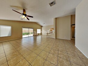 2715 N 90th Ave in Phoenix, AZ - Building Photo - Building Photo