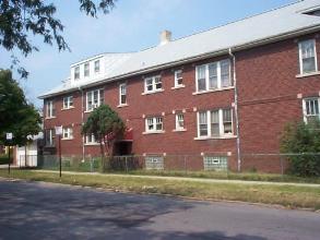 10054 S Princeton Ave in Chicago, IL - Foto de edificio