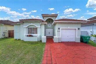 16266 SW 54th Terrace in Miami, FL - Foto de edificio - Building Photo