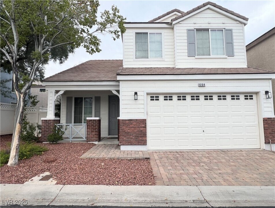 6164 Bridgeport Hills Ave in Las Vegas, NV - Building Photo