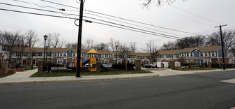 Elvans Court in Washington, DC - Foto de edificio - Building Photo