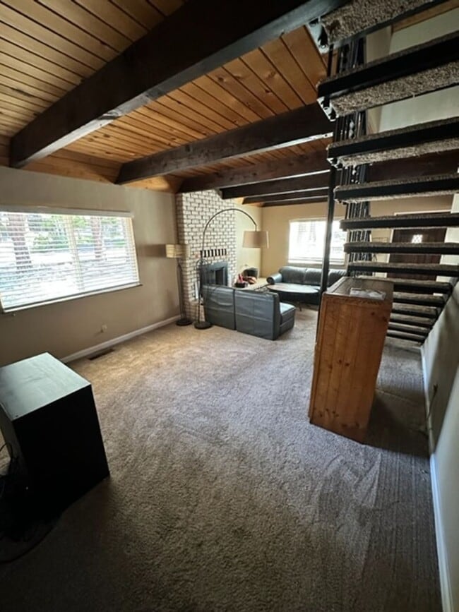 2541 Copper Way in South Lake Tahoe, CA - Building Photo - Building Photo