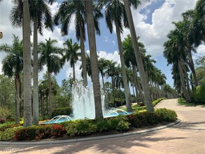 2817 Tiburon Blvd E in Naples, FL - Building Photo - Building Photo