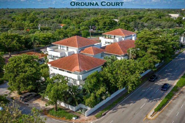 Orduna Court in Coral Gables, FL - Building Photo - Building Photo