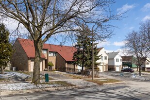 42 Croach Cres in Toronto, ON - Building Photo