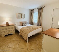 3250 10th St N in Naples, FL - Building Photo - Building Photo