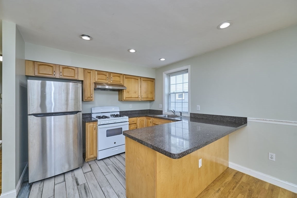 157 Fuller St in Boston, MA - Building Photo