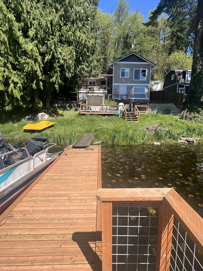 property at 5010 Lake Bosworth Ln