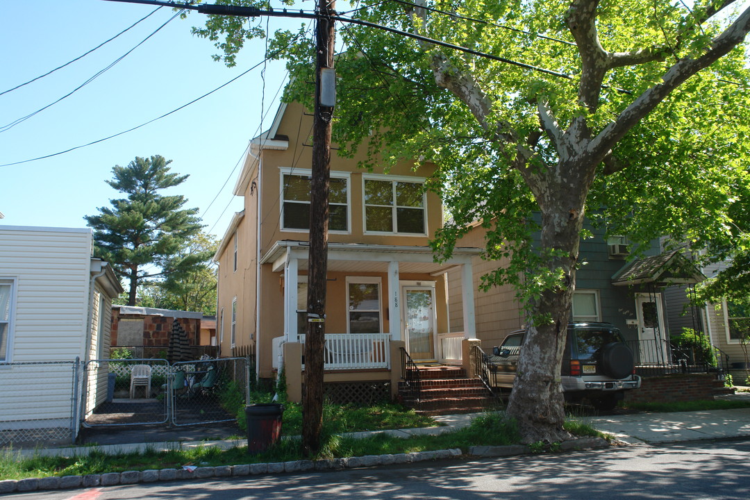 188 Gordon St in Perth Amboy, NJ - Building Photo