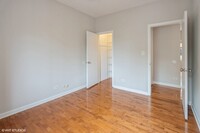 808 W Lakeside Pl in Chicago, IL - Building Photo - Building Photo