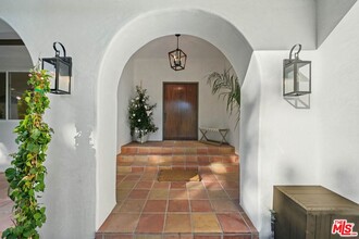 431 Montana Cir in Ojai, CA - Building Photo - Building Photo