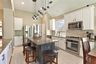 8414 Green Valley Dr in Sugar Land, TX - Building Photo - Building Photo