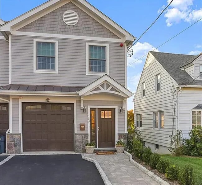 property at 229-229 Lincoln Ave