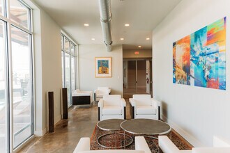 210 W Peden Alley in San Antonio, TX - Building Photo - Building Photo