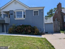 2102 Luzerne Ave in Silver Spring, MD - Building Photo