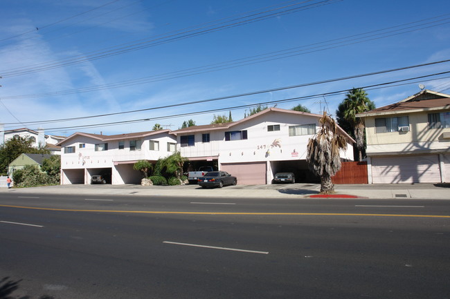 14707 Magnolia Blvd in Van Nuys, CA - Building Photo - Building Photo