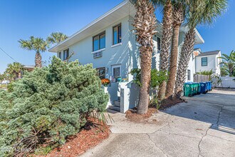 1907 First St in Neptune Beach, FL - Building Photo - Building Photo