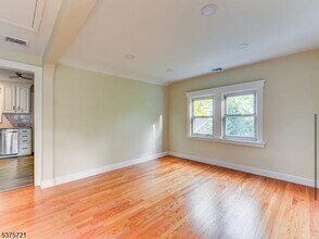 213 4th Ave in Hawthorne, NJ - Building Photo - Building Photo