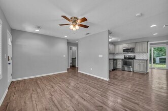 3210 Francis Pl in Kansas City, KS - Foto de edificio - Building Photo