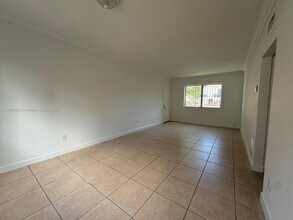 120 SW 18th Ct in Miami, FL - Building Photo - Building Photo