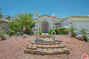 3811 Eastgate N Rd in Palm Springs, CA - Building Photo