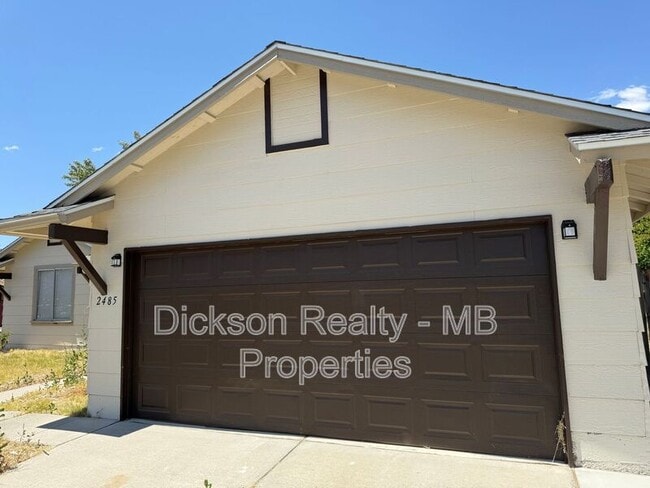 property at 2485 Wabash Cir