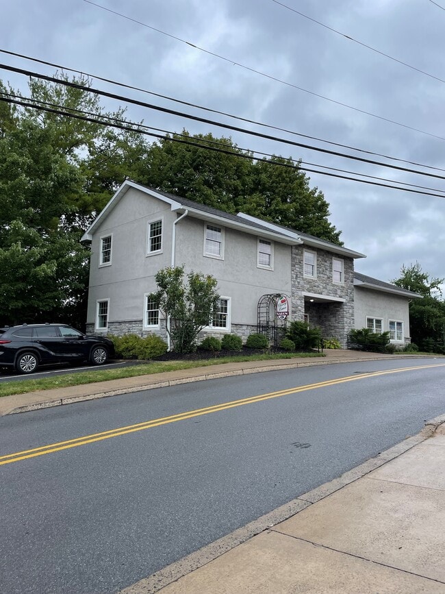 property at 611 W Cherry Ln