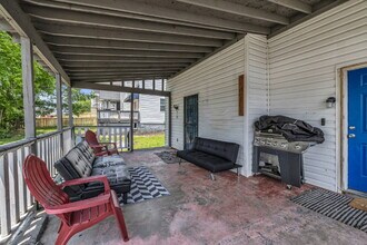 2011 McCallie Ave in Chattanooga, TN - Building Photo - Building Photo
