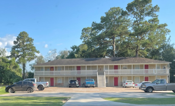 Lumberton Oaks Apartments Photo