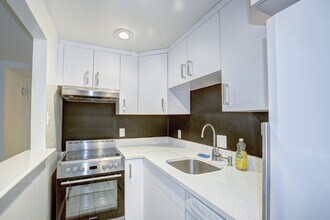 1217 Independence Ave SE in Washington, DC - Building Photo - Building Photo