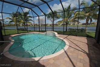 3279 Tahoe Ct in Naples, FL - Foto de edificio - Building Photo