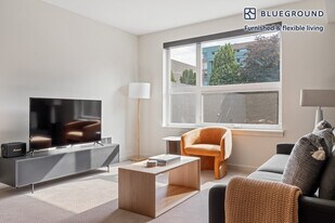 330 3rd Ave W in Seattle, WA - Building Photo