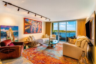90 Alton Rd, Unit #1606 in Miami Beach, FL - Building Photo - Building Photo