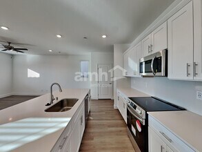10463 Bar Hbr St in Las Vegas, NV - Building Photo - Building Photo
