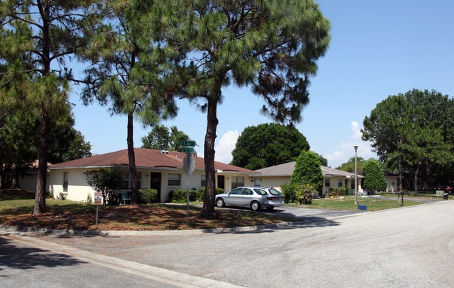 Lake East I & II in Bradenton, FL - Building Photo - Building Photo