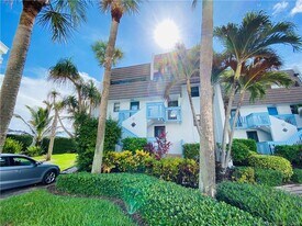 11000 S Ocean Dr in Jensen Beach, FL - Building Photo
