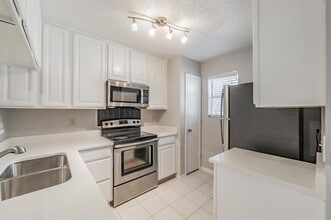 186 Merlin Way in Euless, TX - Building Photo - Building Photo