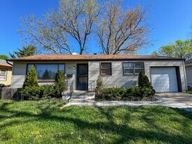 9724 E 34th St S in Independence, MO - Building Photo