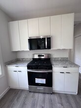 210 Magnolia St in Hartford, CT - Building Photo - Building Photo