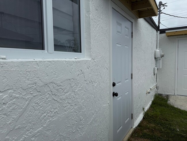 20601 SW 116th Rd in Miami, FL - Building Photo - Building Photo