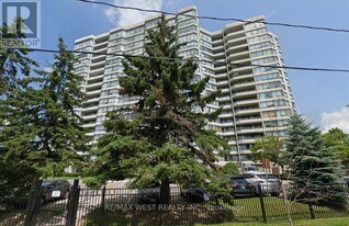 1121 Steeles Ave W in Toronto, ON - Building Photo