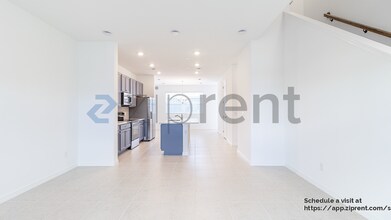 17568 Northlake Grv Dr in Oakland, FL - Foto de edificio - Building Photo