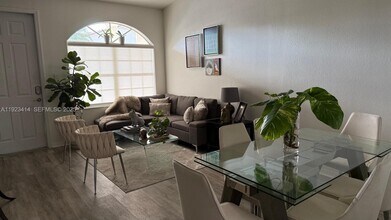 13839 SW 152nd Terrace in Miami, FL - Building Photo - Building Photo