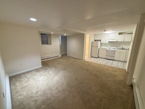 1247 Beacon St, Unit 1223-114 in Brookline, MA - Building Photo - Building Photo
