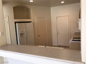 3758 Solandra St in Las Vegas, NV - Building Photo - Building Photo